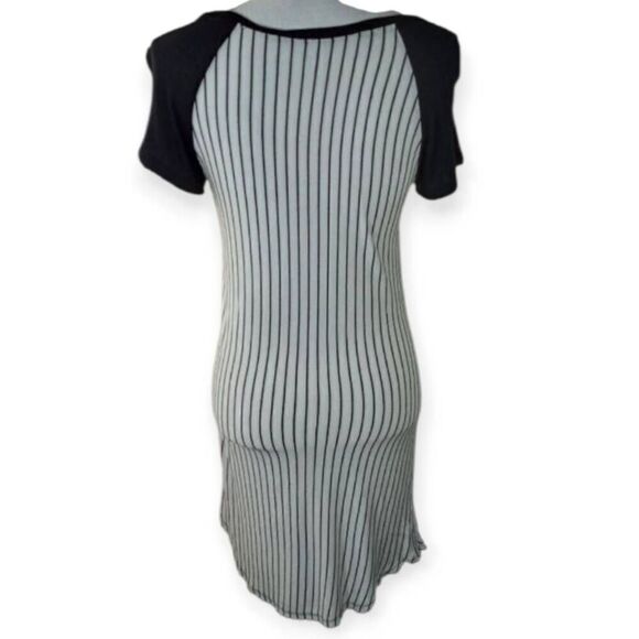 ACTIVE USA BLACK & WHITE STRIPE DRESS SZ.S EUC. - Picture 5 of 8